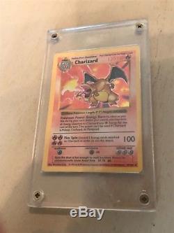 CHARIZARD Shadowless Base Set Holo 4/102 TCG WOTC holo Rare Pokémon Card 1999