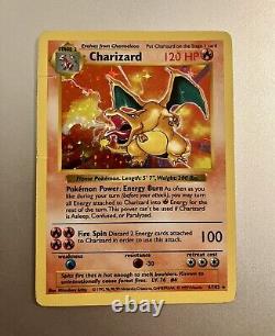 Pokémon TCG Charizard Base Set 4/102 Holo Shadowless Holo Rare