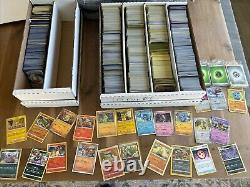 +10000- Lot de cartes Pokémon Tons de Hollows Rares, Peu Communes, V, VX, Charizard, Pikachu