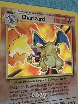 1999 Pokemon Charizard Illimité Holo 4/102