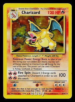 Carte Pokemon Charizard Base Set 4/102 Brillante Rare