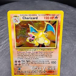 Carte Pokémon Rare Base Set Charizard 4/102 MP Jeu de Cartes à Collectionner