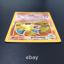 Carte Rare Holographique Illimitée Charizard 4/102 WOTC 1999 Pokémon Set de Base Jouée