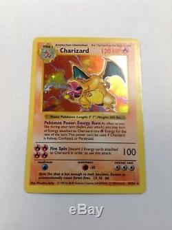 Carte Rare Vintage De Feuille De Charzard Holo De Pokemon Shadowless! Série De Base 4/102