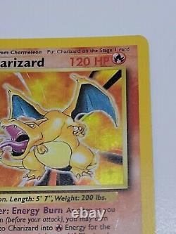 Charizard 4/102 Ensemble De Base Illimité Rare 1999 Holo Foil Pokemon Card