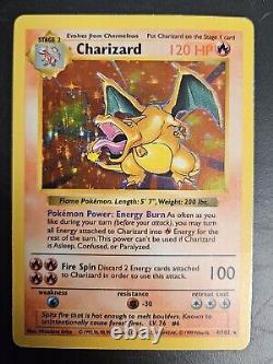 Charizard sans ombre MP 4/102 - Carte rare Holo de la série de base Pokémon TCG de WOTC