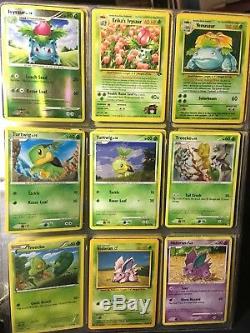Classeur De Plus De 700 Cartes Pokémon - Commun, Rare Et Ultra Rare