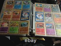 Collection de classeur de cartes Pokemon Charizard Pikachu V Max V Holo Rare Revers 500+