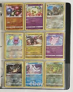 Collection rare de cartes Pokémon Vtg Lot de 180 cartes avec Holos / Rev Holos & Binder