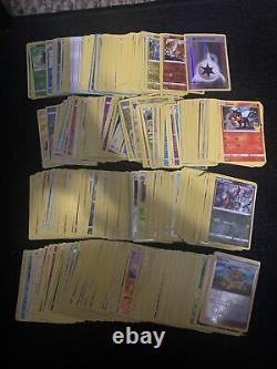 Lot De Cartes Pokemon Avec Vintage, Holos, Rainbow Rares, Full Arts Et Plus Encore