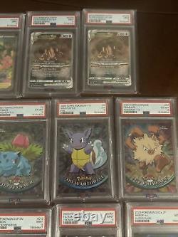 Lot de cartes Pokémon TCG. 23 cartes classées et 50 cartes Pokémon collectionnables non classées.