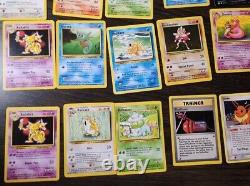 Lot de cartes Pokemon TCG Charizard Pikachu Boîte de collection Lunch Fossil Rare