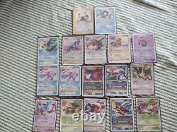 Lot de cartes Pokemon avec beaucoup de cartes rares