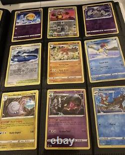 Lot de cartes Pokemon en vrac, avec des cas de cartes Holo rares et un classeur inclus