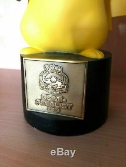 Pokemon Pikachu Trophy Championnats Du Monde 2015 Jeu Demi-finaliste Carte Jcc Rare
