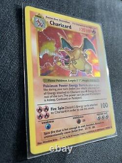 Rare Carte De Pokémon De Charizard Original Collectible 1995