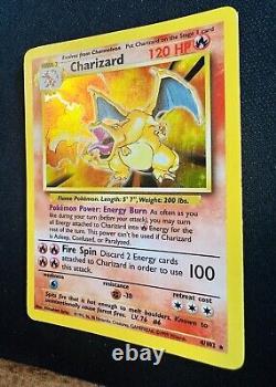 Set de base Pokemon Charizard 4/102 Rare Holo